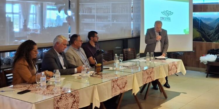 Conserra detalha ações e destaca união dos prefeitos pelo turismo durante Assembleia da Amures